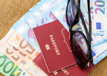 Jak działa konto walutowe i dlaczego warto je mieć płacąc za granicą?